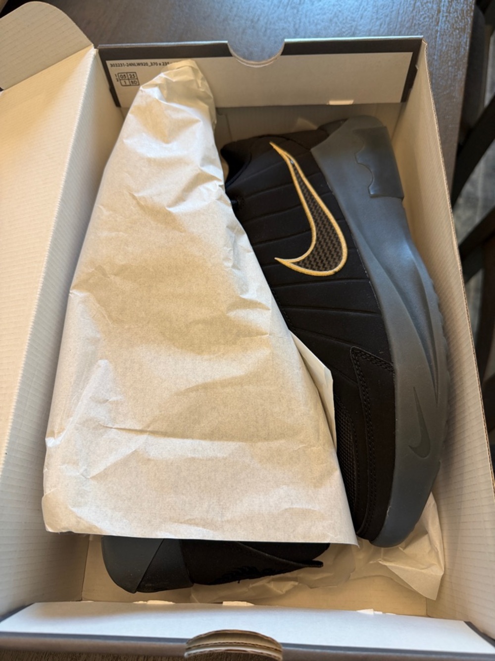 Nike Black & Gold LeBron Witness size 12 men's shoe